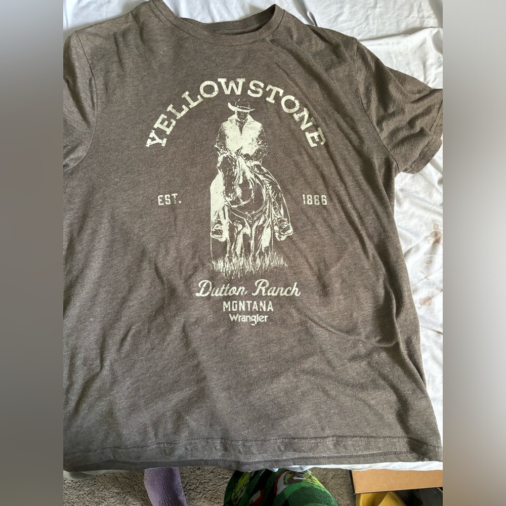 Tee shirt